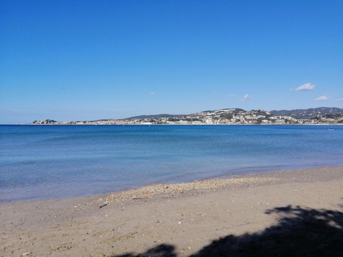 Sanary Les Gorguettes, Studio Avec Terrasse Vue Mer, A 10 Min A Pieds De La Plage 外观 照片