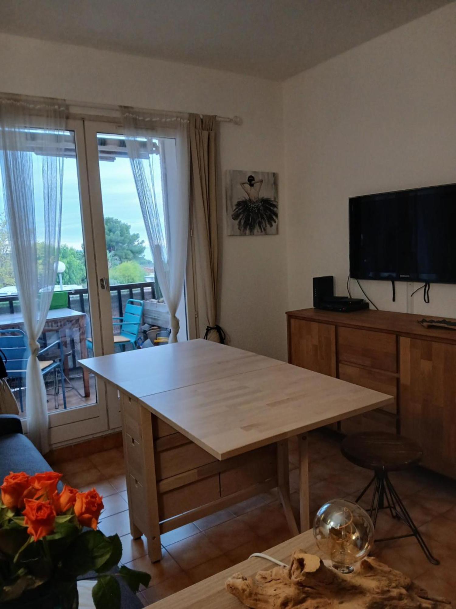 Sanary Les Gorguettes, Studio Avec Terrasse Vue Mer, A 10 Min A Pieds De La Plage 外观 照片